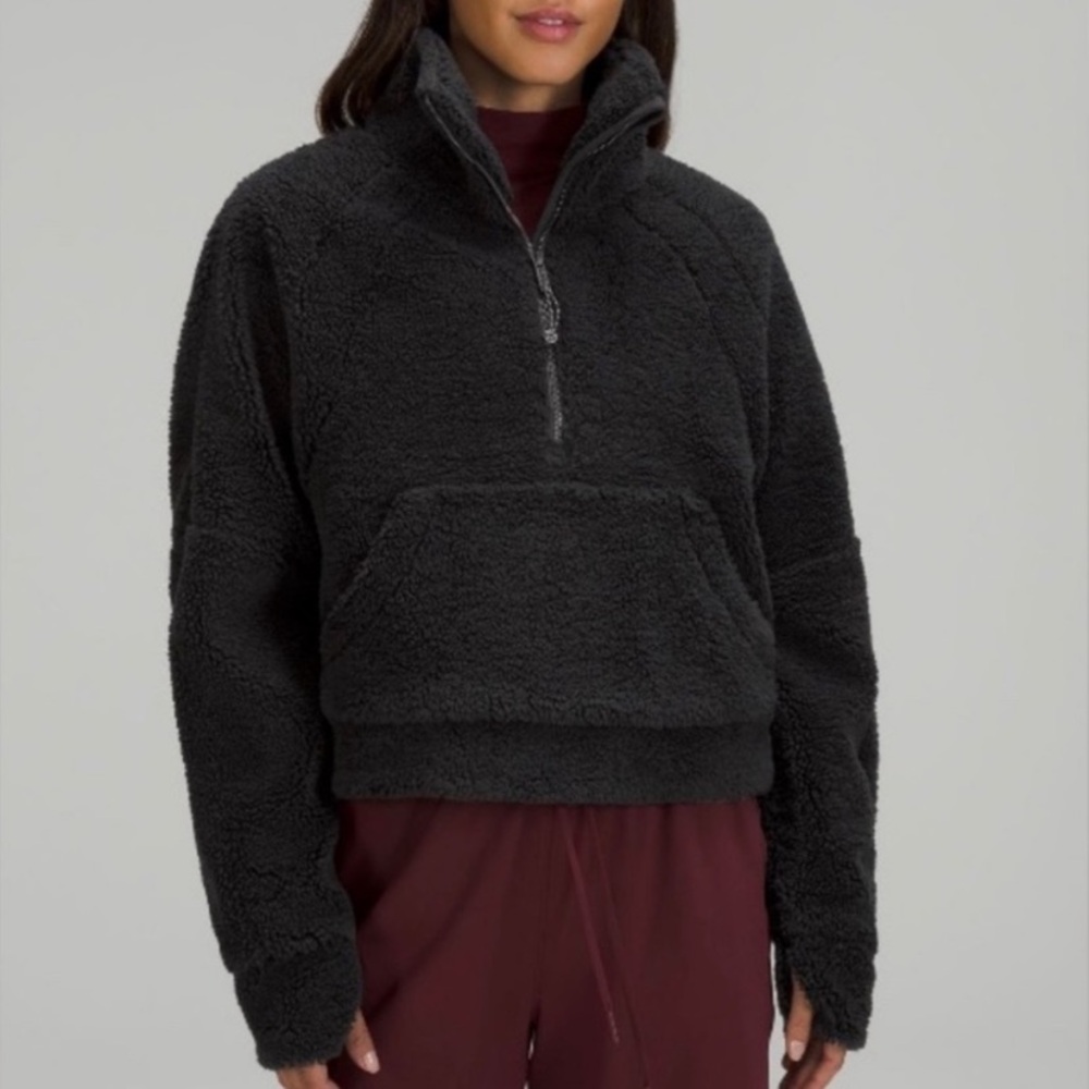 Lululemon black fuzzy scuba xs/s
